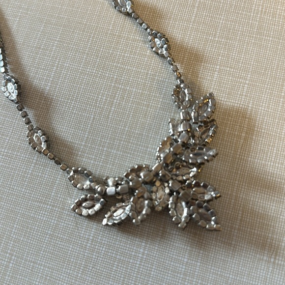 Stunning vintage rhinestone encrusted cocktail necklace